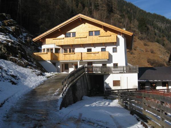 Michelas - Hof Umhausen Exteriör bild