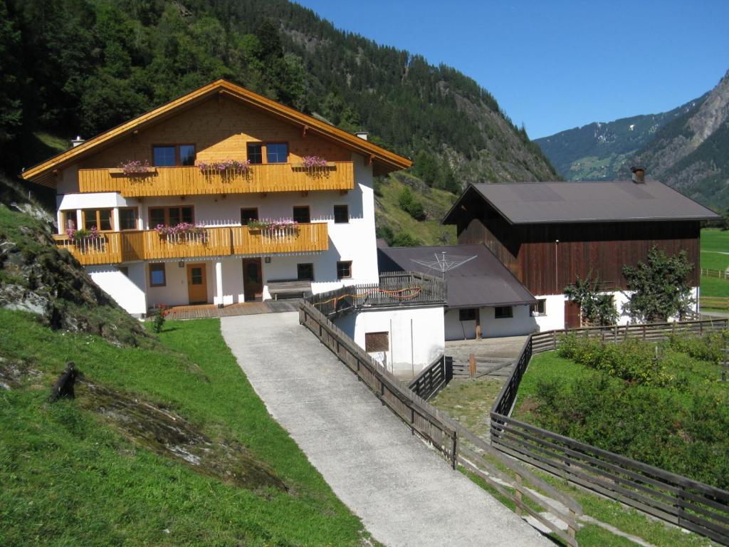 Michelas - Hof Umhausen Exteriör bild