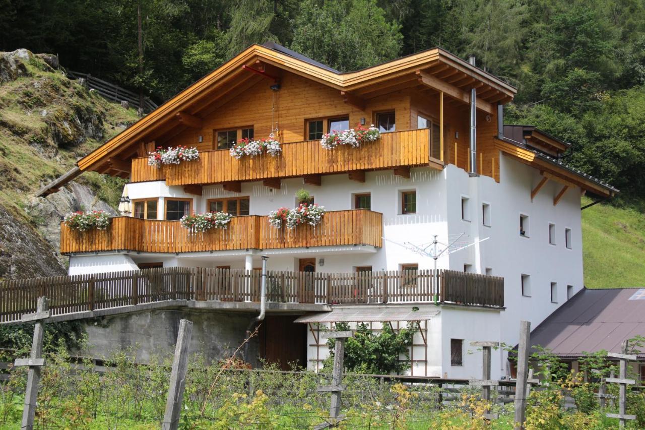 Michelas - Hof Umhausen Exteriör bild